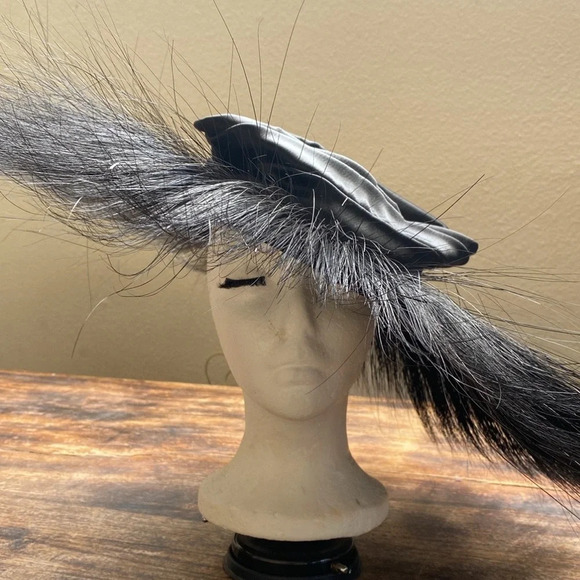 Met gala inspired vintage luxury open hat by  designer Kokin wearable art - Picture 15 of 17